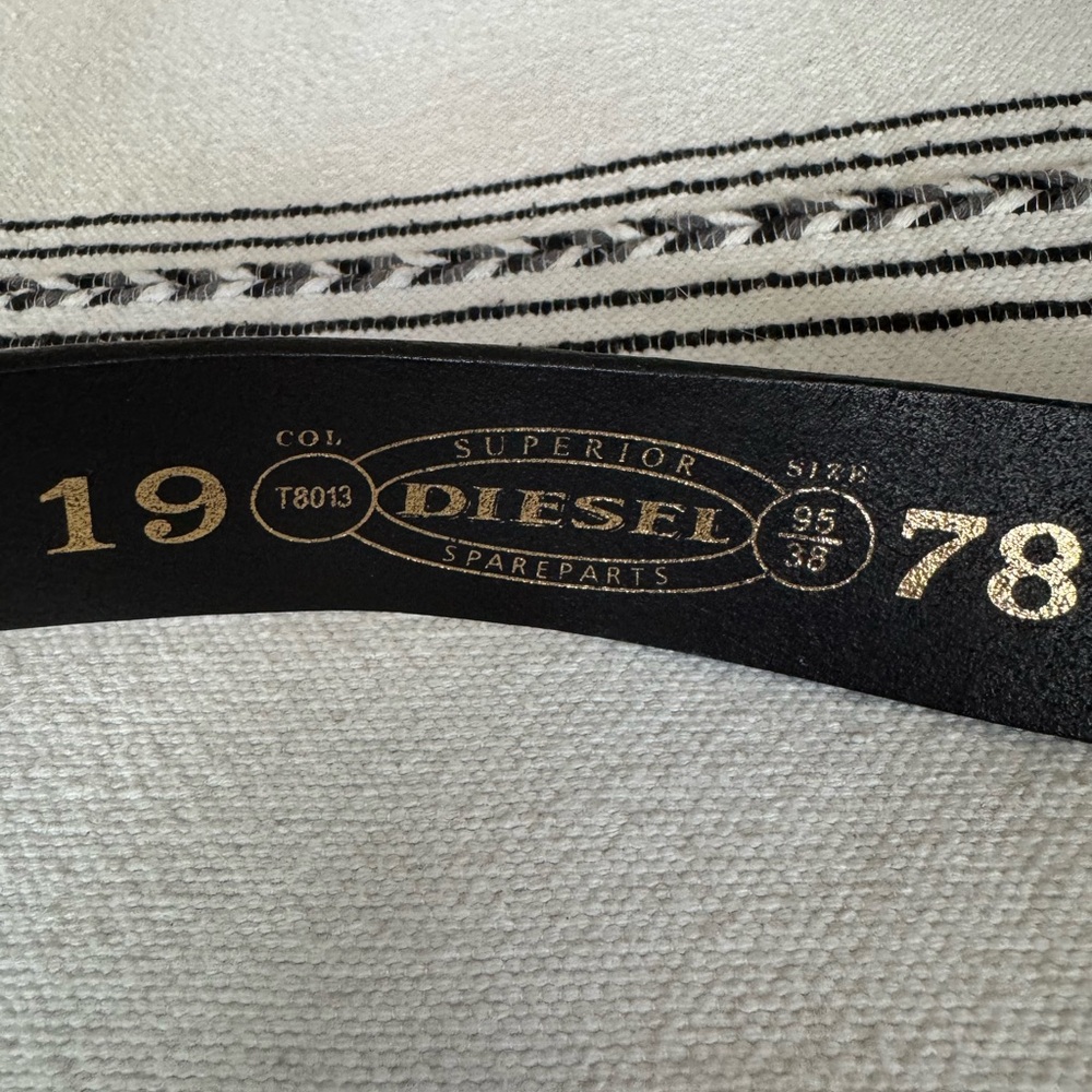 Diesel Textured Black Leather Belt - Picture 2 of 4